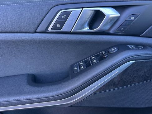 Used 2022 BMW X5 xDrive45e w/ Parking Assistance Package image 10