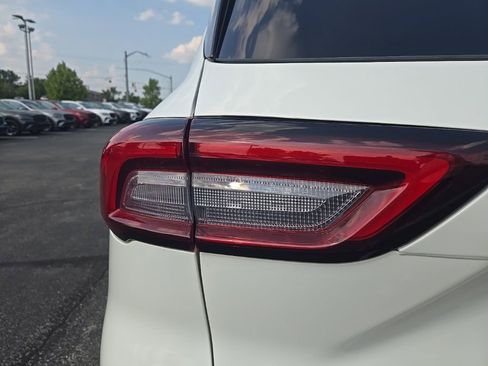 Used 2023 Ford Escape Platinum image 10