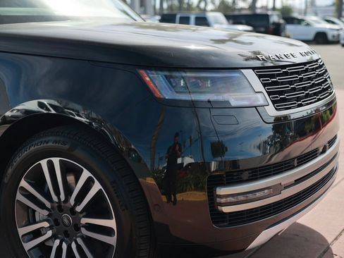 Used 2025 Land Rover Range Rover Long Wheelbase SE AWD/4WD image 7