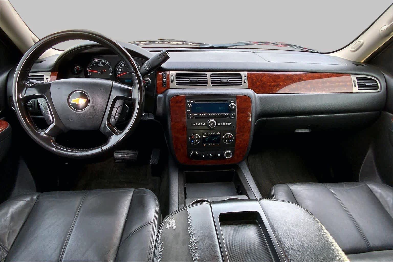 Used 2010 Chevrolet Tahoe LT w/ Luxury Package RWD image 15