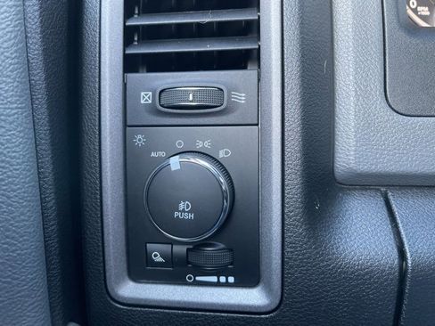 Used 2016 RAM 1500 Express image 21