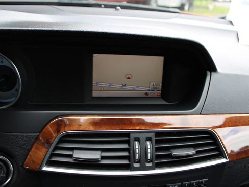 Used 2014 Mercedes-Benz C 300 4MATIC Sedan image 21