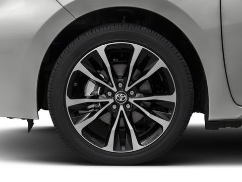 Used 2018 Toyota Corolla XSE w/ Carpet Mat Package (TMS) FWD image 11