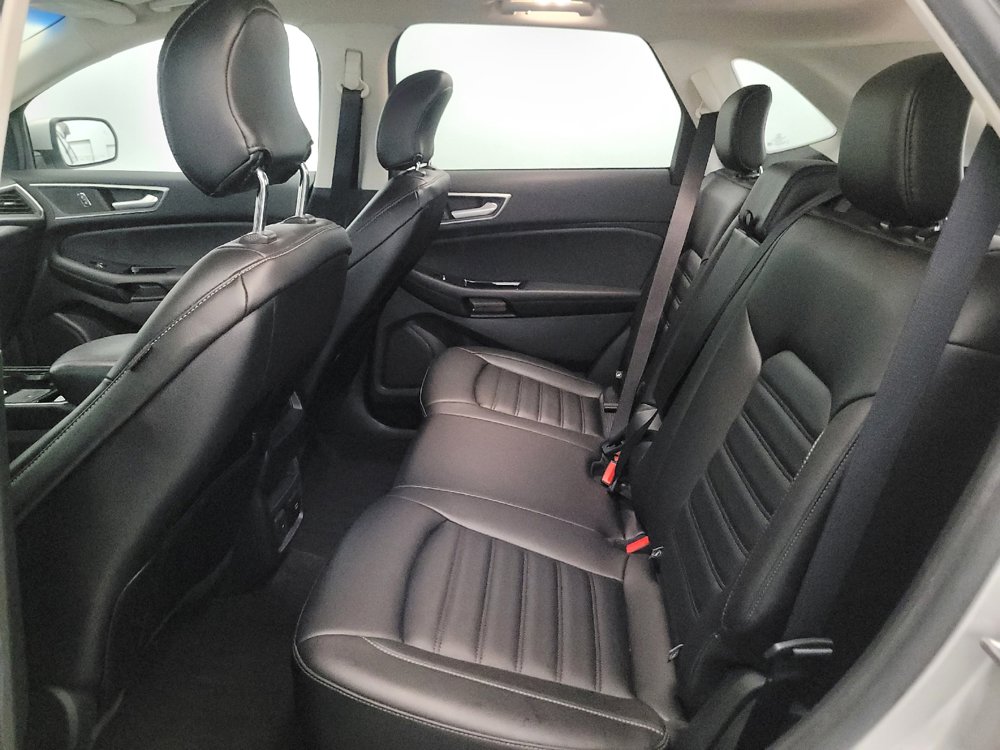 Used 2019 Ford Edge SEL w/ Equipment Group 201A AWD/4WD image 18