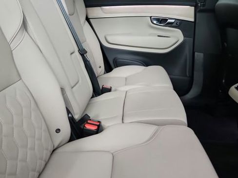 Certified 2026 Volvo XC90 B6 Plus w/ Protection Package Premier AWD/4WD image 35