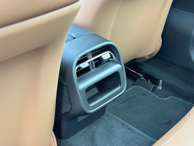 New 2027 Mercedes-Benz E 350 4MATIC Sedan image 32