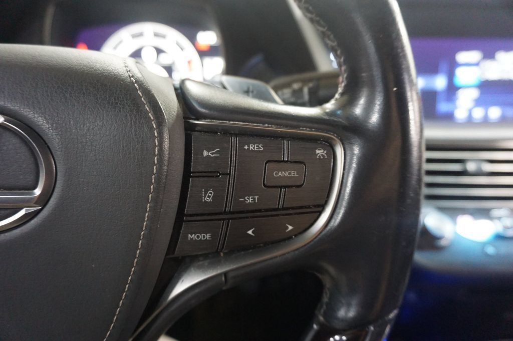 Used 2018 Lexus LS 500 AWD w/ Luxury Package image 8
