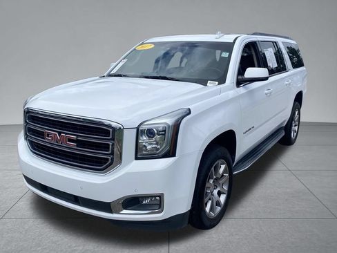 Used 2017 GMC Yukon XL SLT w/ Open Road Package RWD image 2