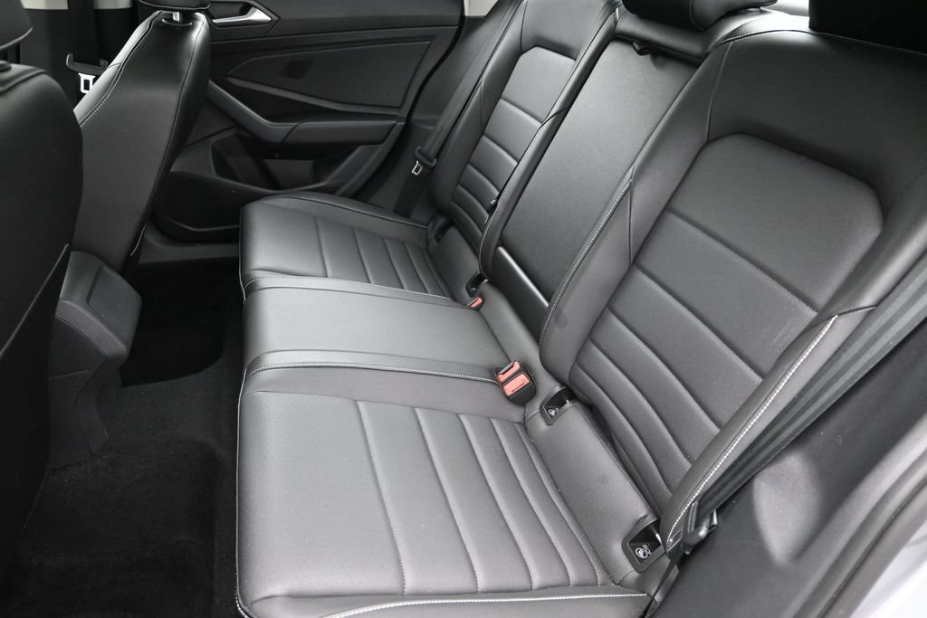 Used 2022 Volkswagen Jetta SE FWD image 23