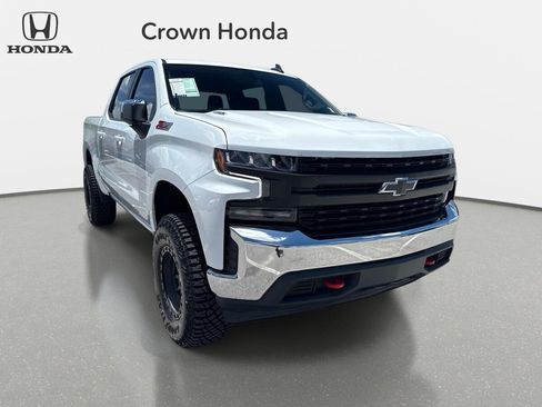 Used 2022 Chevrolet Silverado 1500 LT AWD/4WD image 7