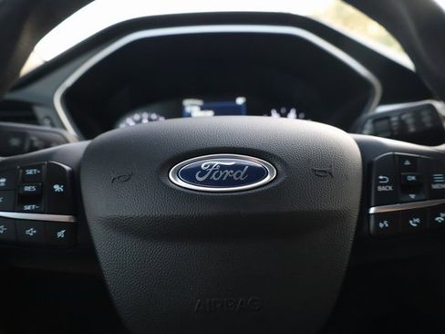 Used 2020 Ford Escape SE image 15