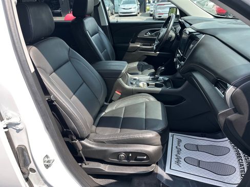 Used 2020 Chevrolet Traverse LT AWD/4WD image 22