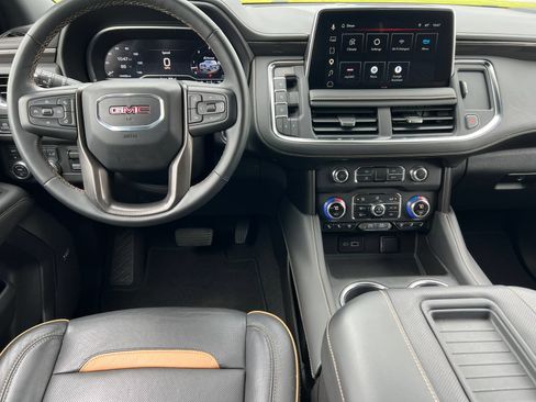 Used 2023 GMC Yukon XL AT4 w/ AT4 Premium Plus Package AWD/4WD image 3