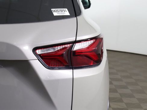 Used 2021 Chevrolet Blazer LT FWD image 17