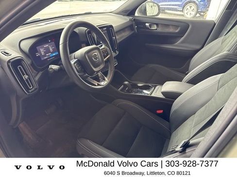 Used 2023 Volvo XC40 Recharge Ultimate w/ Protection Package Premier image 5