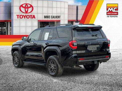 Used 2025 Toyota 4Runner SR5 AWD/4WD image 3