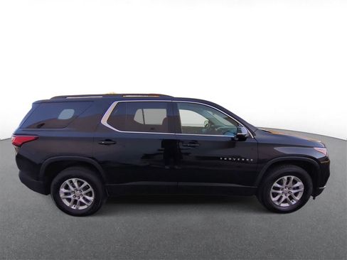 Used 2020 Chevrolet Traverse LT image 9