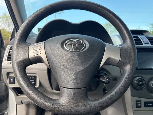 Used 2013 Toyota Corolla LE FWD image 7