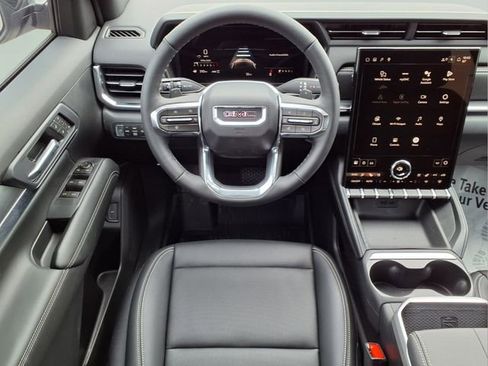 New 2026 GMC Terrain Elevation w/ Elevation Premium Package image 7