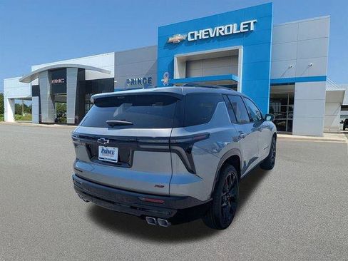 New 2026 Chevrolet Traverse RS w/ LPO, Floor Liner Package FWD image 4