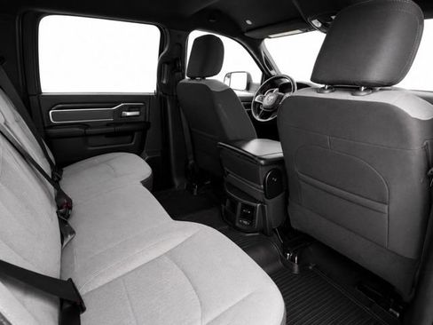 Used 2022 RAM 2500 Big Horn AWD/4WD image 19
