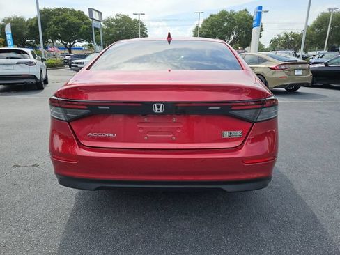 Used 2023 Honda Accord EX image 8