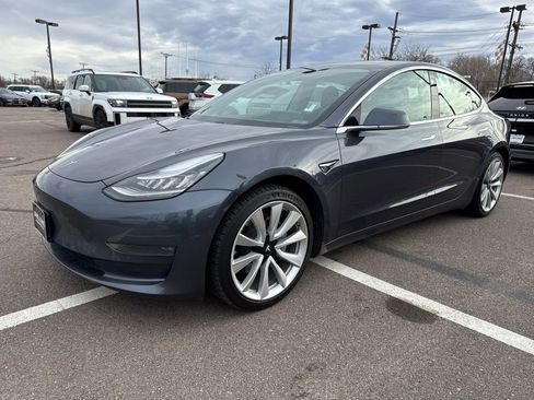 Used 2019 Tesla Model 3 Long Range image 1