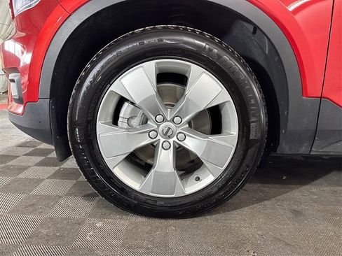 Used 2021 Volvo XC40 T5 Momentum image 29