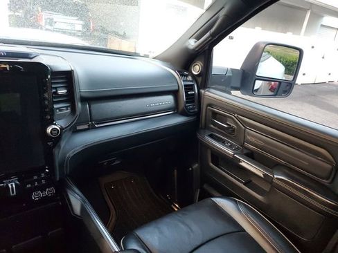 Used 2024 RAM 3500 Limited AWD/4WD image 15