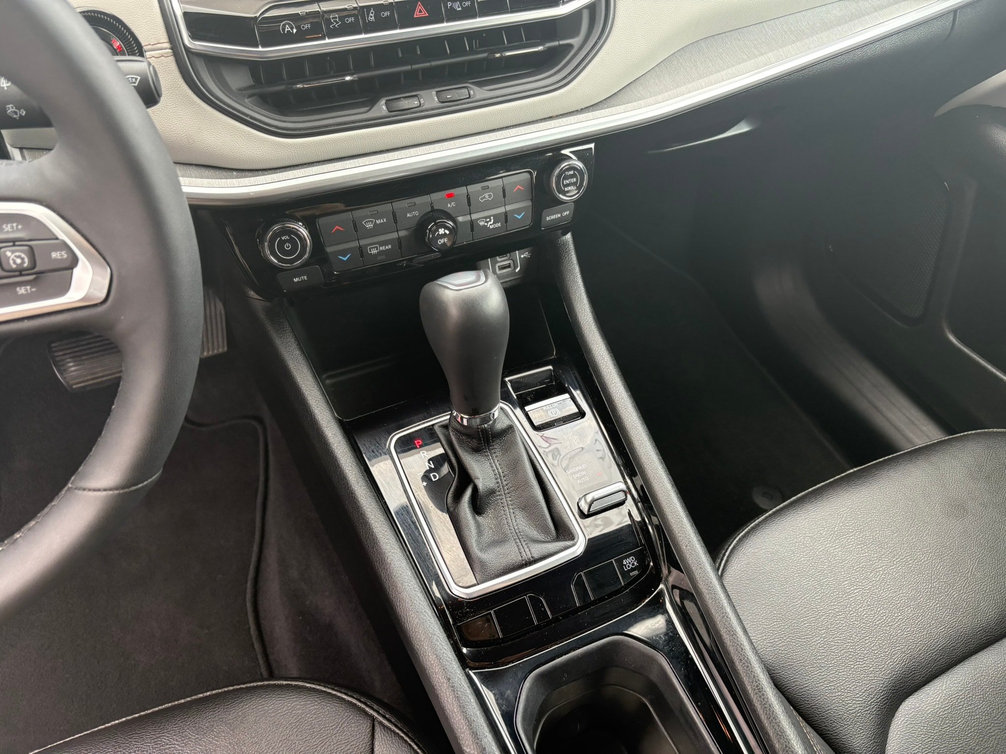 Used 2024 Jeep Compass Limited AWD/4WD image 22