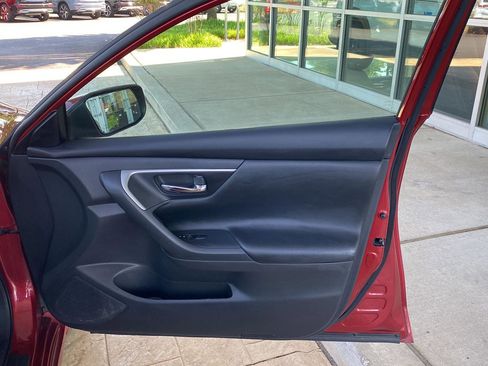 Used 2017 Nissan Altima 2.5 S w/ Power Driver Seat Package FWD image 19