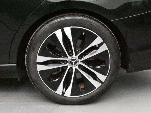 Used 2022 Mercedes-Benz C 300 4MATIC Sedan image 16