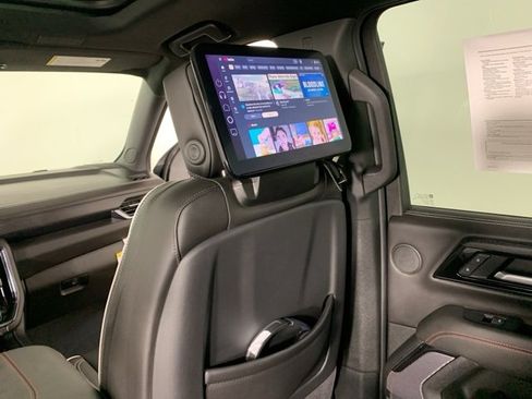 Used 2025 GMC Yukon XL AT4 Ultimate image 41