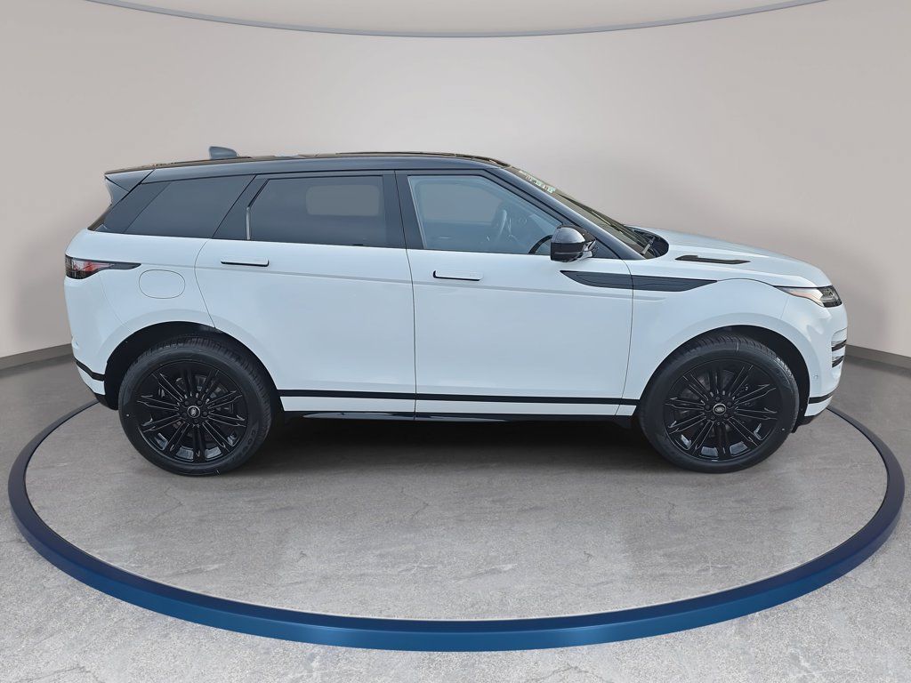 New 2026 Land Rover Range Rover Evoque Dynamic SE AWD/4WD image 4