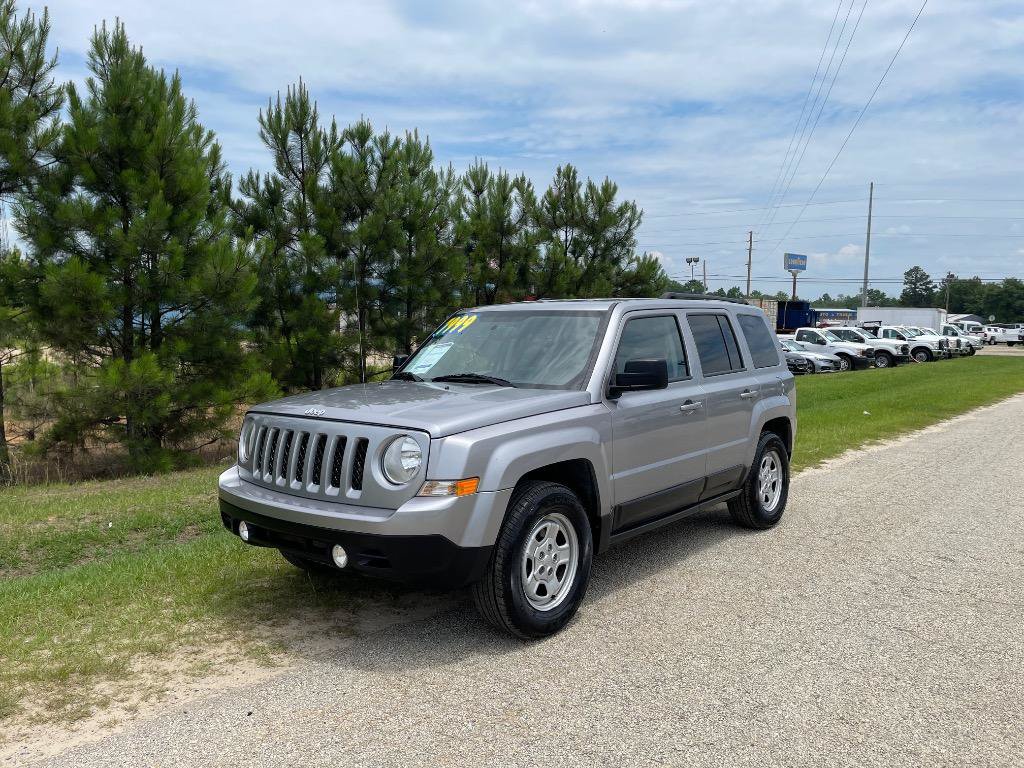 Used 2017 Jeep Patriot Sport w/ Power Value Group FWD image 1