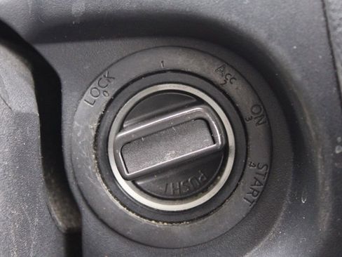 Used 2013 Nissan Armada Platinum image 38