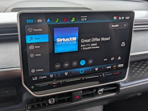 Used 2025 Volkswagen ID. Buzz Pro S Plus RWD image 31