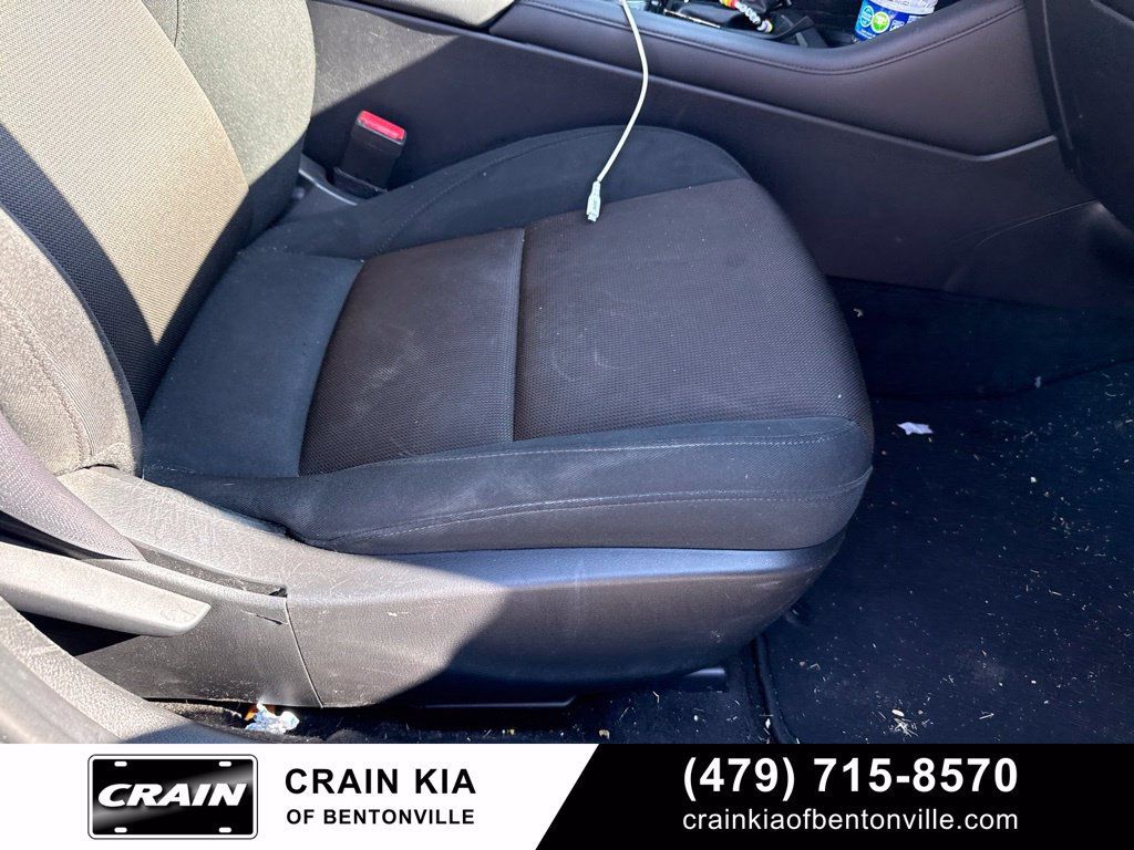 Used 2021 MAZDA MAZDA3 s FWD image 6