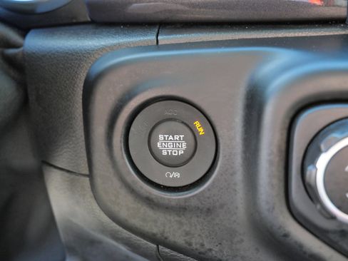 Used 2021 Jeep Wrangler Unlimited Sahara AWD/4WD image 27