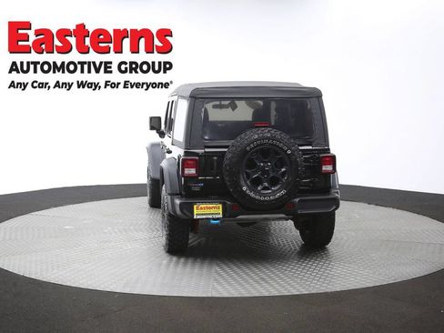Used 2023 Jeep Wrangler Unlimited w/ Cold Weather Group AWD/4WD image 39