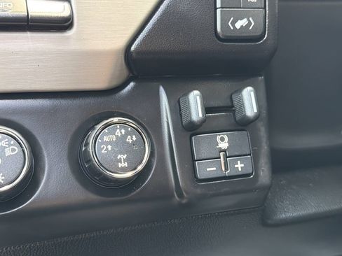 Used 2015 GMC Yukon XL Denali w/ Touring Package AWD/4WD image 43