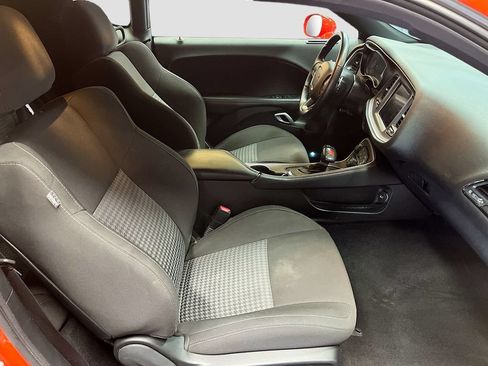 Used 2022 Dodge Challenger GT w/ Driver Convenience Group AWD/4WD image 28