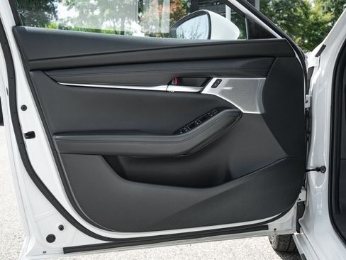 Certified 2025 MAZDA MAZDA3 2.5 S Hatchback w/ Premium Pkg FWD image 14