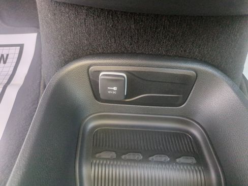Used 2026 Chrysler Voyager LX FWD image 23