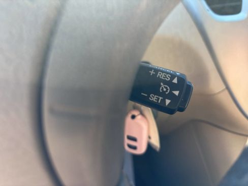 Used 2005 Toyota Highlander Limited image 37