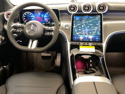 Used 2026 Mercedes-Benz GLC 300 4MATIC image 23