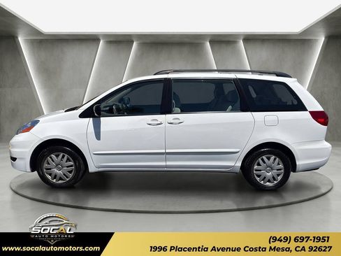 Used 2006 Toyota Sienna CE FWD image 2