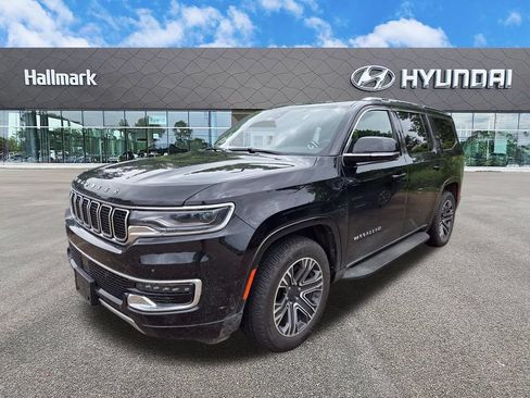 Used 2024 Jeep Wagoneer Series II w/ Flexible Seating Group AWD/4WD image 1