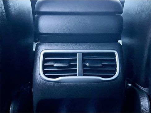 Used 2023 Hyundai Santa Fe SEL Premium w/ Cargo Package image 27