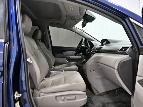 Used 2017 Honda Odyssey EX-L image 22